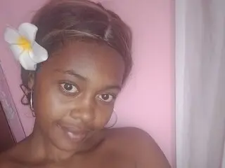 CarisLulu ass