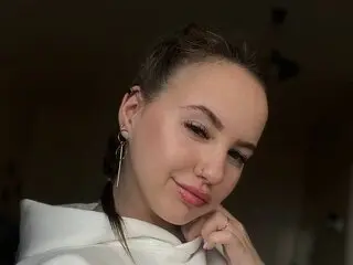DarlineAkerley videos